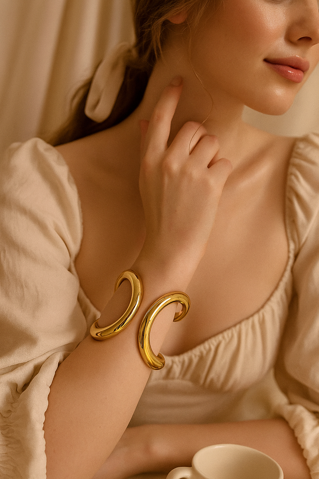 The Bold Curve Cuff – Sculpted to Stand Out