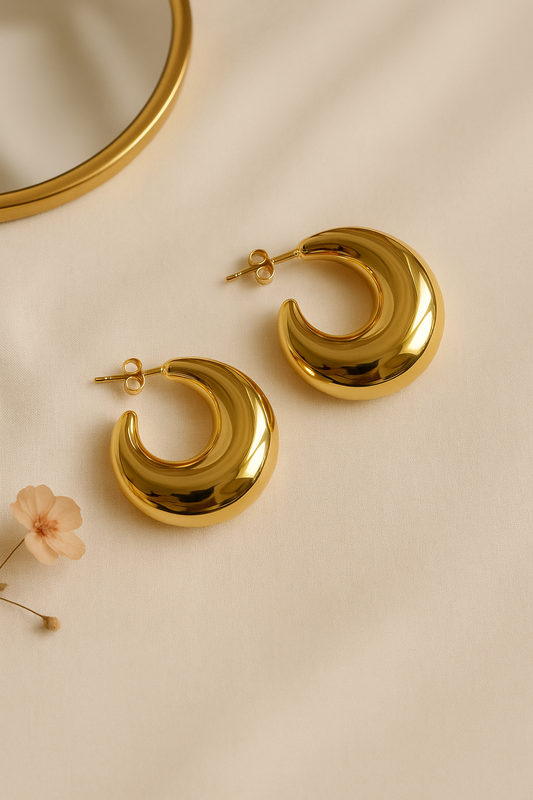 Luna Luxe – Crescent Gold Hoop Earrings
