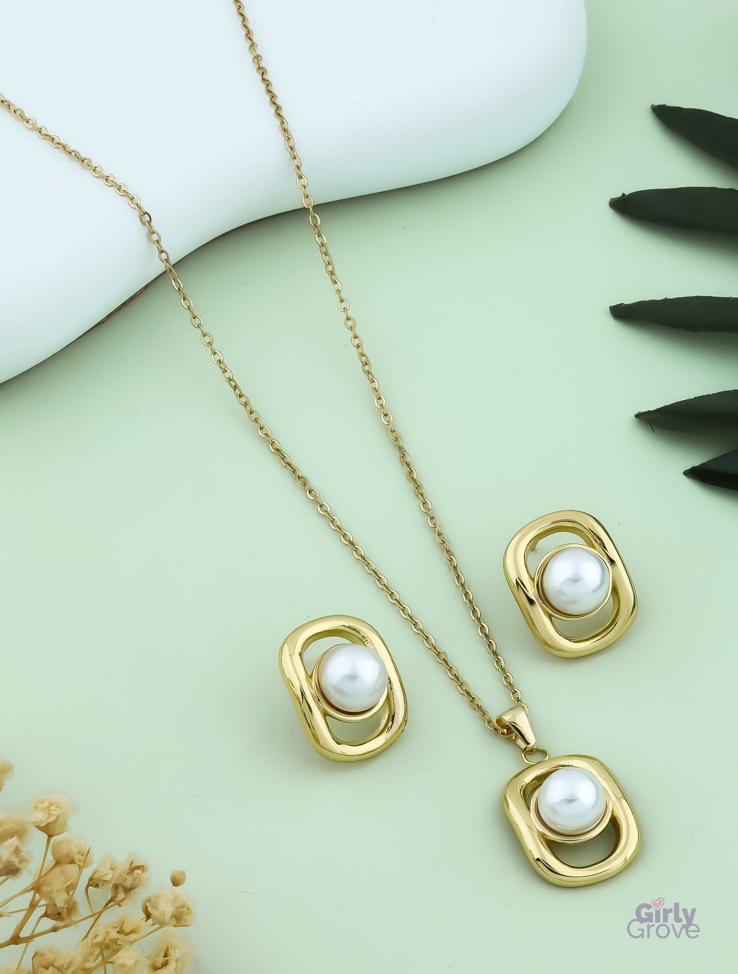 Golden Pearl Luxe Pendant & Earring Set
