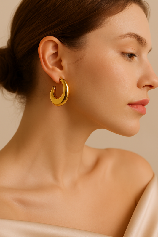 Luna Luxe – Crescent Gold Hoop Earrings