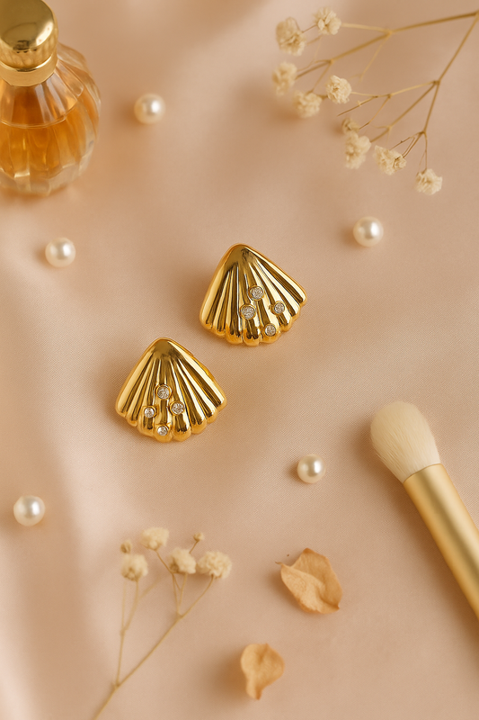 Oyster Glint – Shell Stud Earrings
