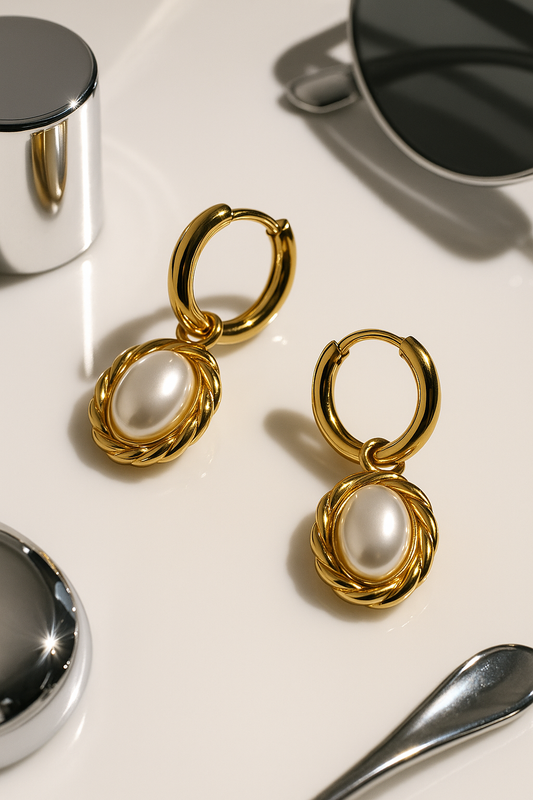 Madame Muse – Pearl Drop Hoops
