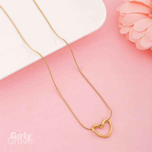 Golden Heart Pendant Necklace - Elegant Simplicity