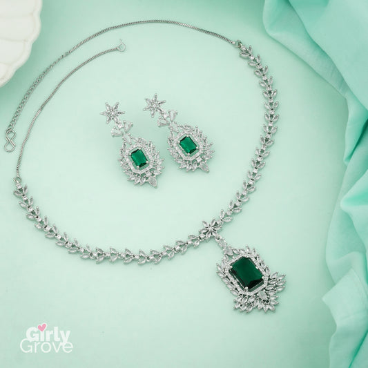 Emerald Elegance Diamond Necklace Set