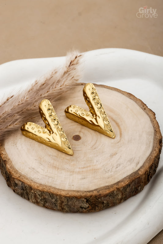 Sculpted Heart Earrings – Bold & Chic
