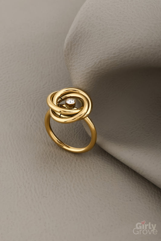 Golden Knot of Elegance Ring