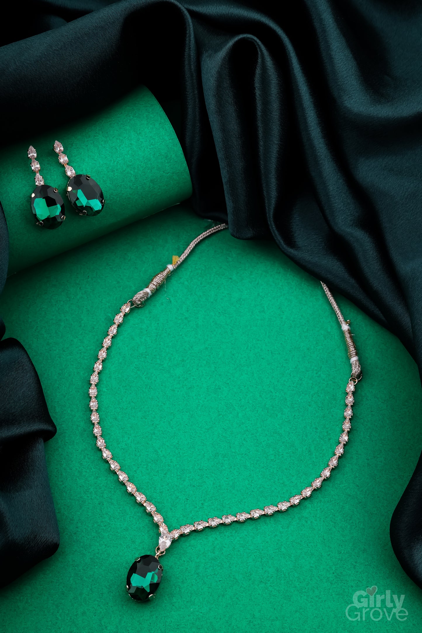 Emerald Twilight Necklace Set
