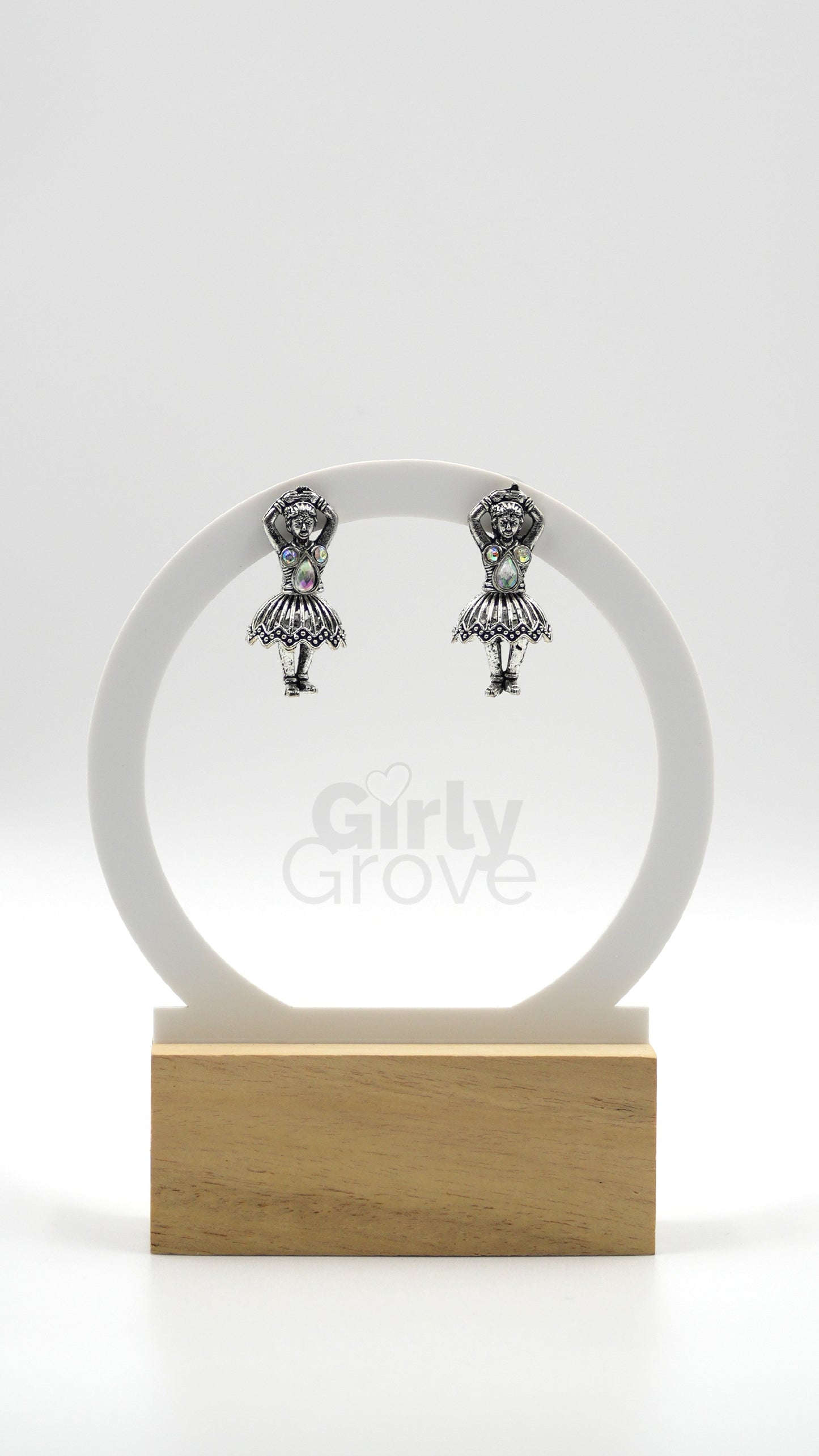 Oxidized Dancer Earrings – A Playful Tribute to Artistic Elegance